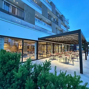 3* Hotel Petit